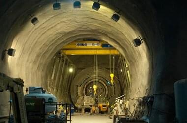 ABUS Zweiträgerlaufkran ZLK für den Abbau einer Tunnelbohrmaschine im Süden Spanien 