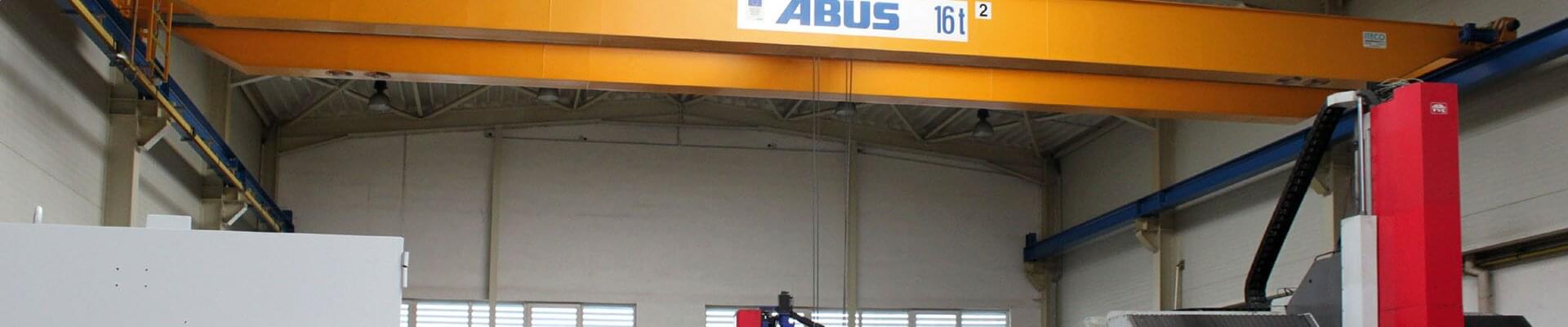 ABUS Krane in Herstellung für Metallsägemaschinen in Tschechien