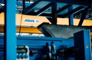 Frequenzumrichter ABUliner für Kranfahrbewegung am 40 t Laufkran ermöglicht stufenloses Beschleunigen und Halten