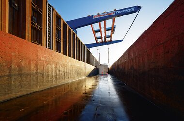 Zweiträgerlaufkrane sorgen für flüssige Transportkette