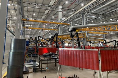 Modulares Hängebahnsystem in der Fertigung Sao Jose Industrial in Brasilien