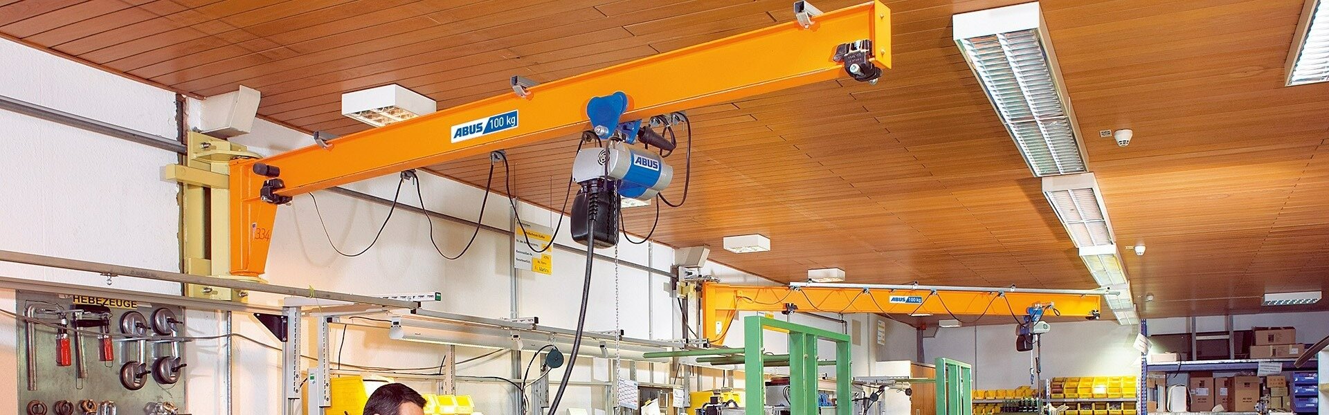 ABUS Wandschwenkkran LWX in der Firma Mohr in Hofheim ABUS Wandschwenkkran LW in der Firma Eurodrill in Drolshagen